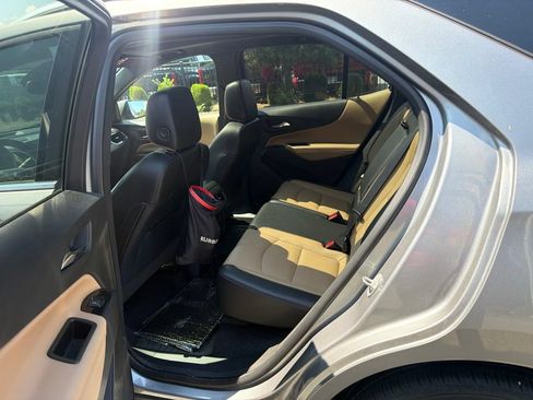Used 2023 Chevrolet Equinox Premier AWD/4WD image 7