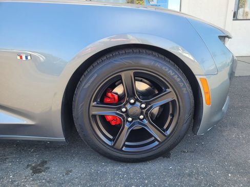 Used 2022 Chevrolet Camaro LT RWD image 2