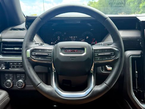 Used 2025 GMC Yukon Elevation w/ LPO, Elevation Black Package AWD/4WD image 37