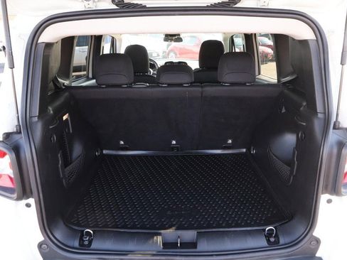 Used 2019 Jeep Renegade Trailhawk w/ Cold Weather Group II image 7