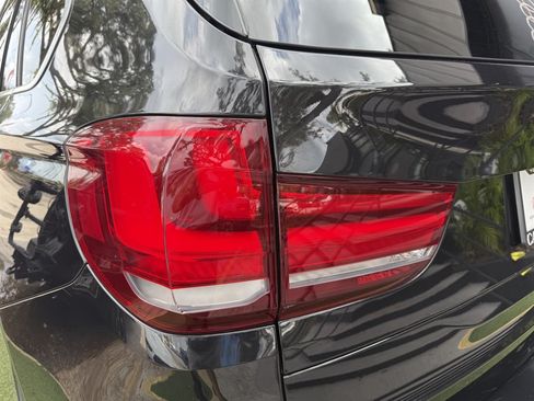 Used 2018 BMW X5 sDrive35i RWD image 11