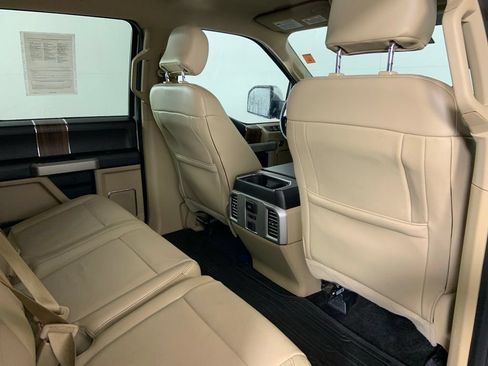 Used 2015 Ford F150 Lariat w/ Equipment Group 502A Luxury AWD/4WD image 27