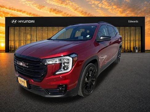Used 2024 GMC Terrain SLT w/ Tech Package AWD/4WD image 2