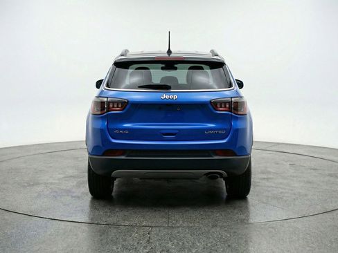 Used 2025 Jeep Compass Limited image 7