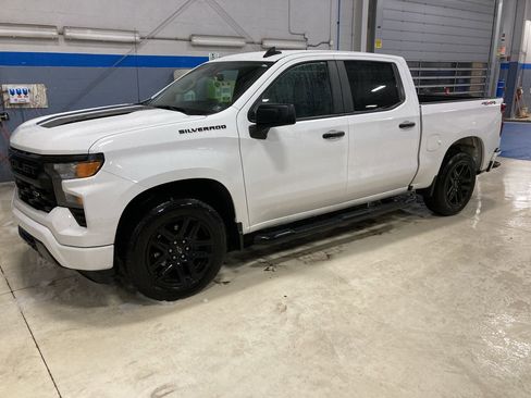 Used 2023 Chevrolet Silverado 1500 Custom w/ Rally Edition image 4