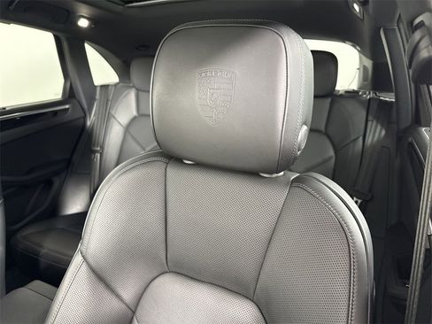 Certified 2024 Porsche Macan w/ Premium Plus Package image 41