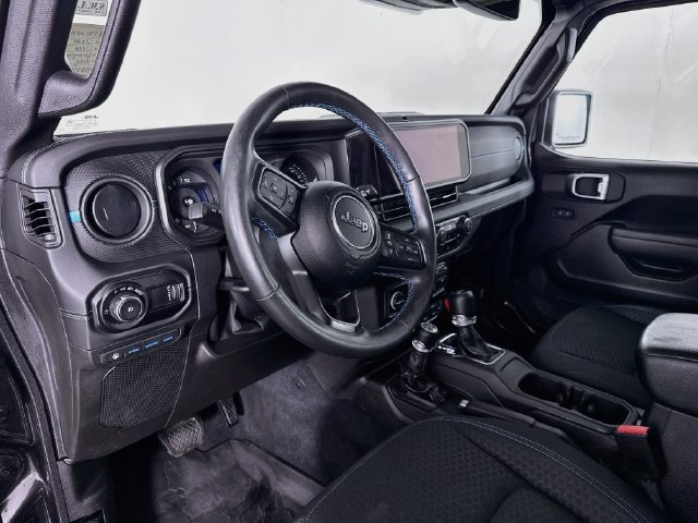 Used 2024 Jeep Wrangler Unlimited Rubicon 4xe w/ Dual Top Group AWD/4WD image 13