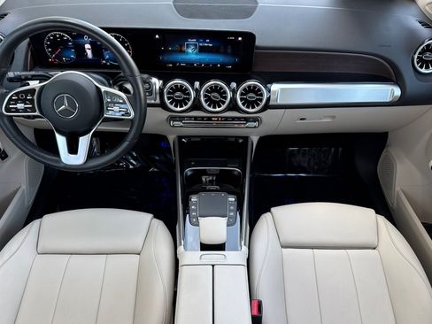Used 2023 Mercedes-Benz GLB 250 4MATIC image 15