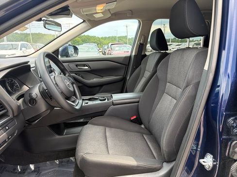 Used 2024 Nissan Rogue SV AWD/4WD image 11