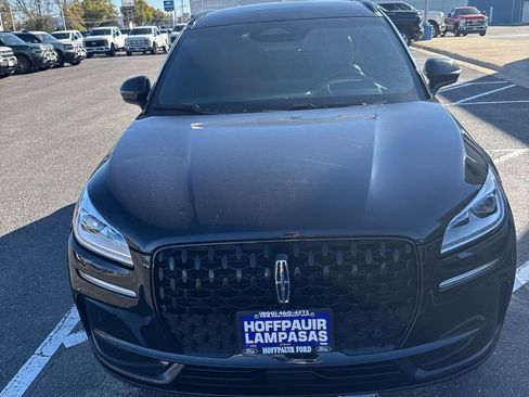 Used 2023 Lincoln Corsair Reserve w/ Equipment Group 202A image 4