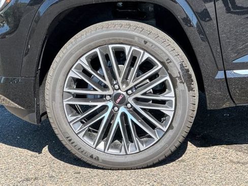 New 2026 GMC Terrain Denali w/ LPO, Floor Liner Package image 32