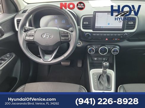 Certified 2023 Hyundai Venue Limited w/ Cargo Package FWD image 17