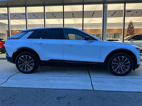 New 2026 Cadillac Lyriq Sport image 6