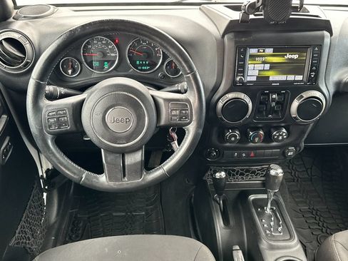 Used 2016 Jeep Wrangler Unlimited Sport w/ Quick Order Package 24S AWD/4WD image 18