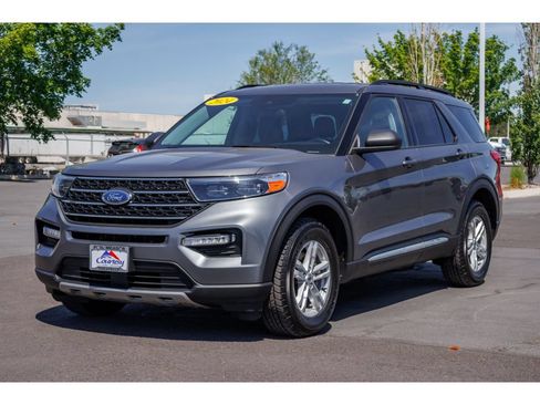 Used 2024 Ford Explorer XLT w/ Equipment Group 202A AWD/4WD image 7