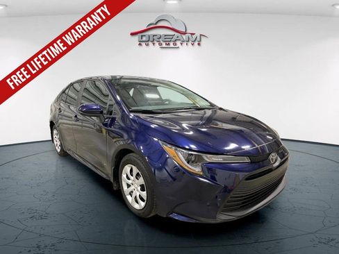 Used 2025 Toyota Corolla LE FWD image 1
