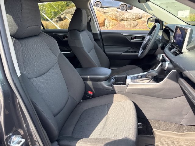 Used 2025 Toyota RAV4 XLE w/ Convenience Package AWD/4WD image 11