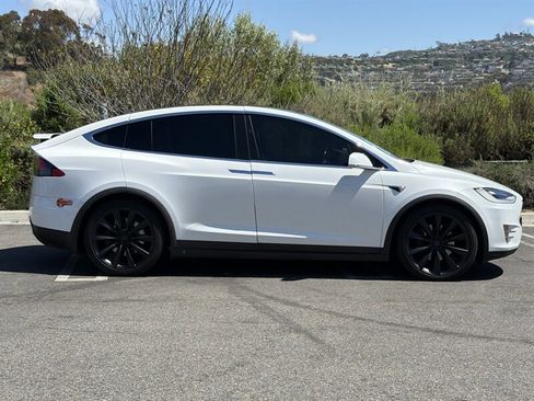 Used 2017 Tesla Model X 100D image 6
