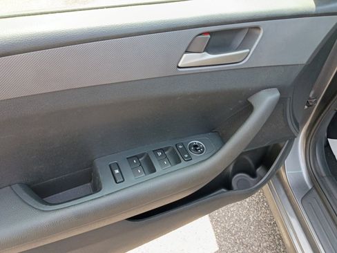 Used 2018 Hyundai Sonata SE w/ Cargo Package FWD image 36