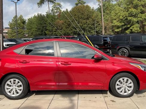 Used 2022 Hyundai Accent SE w/ Cargo Package image 15