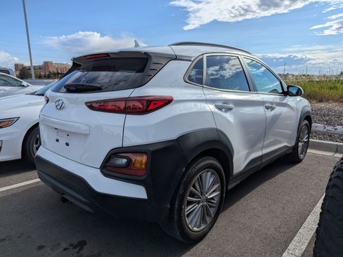 Used 2021 Hyundai Kona SEL Plus w/ Cargo Package FWD image 4