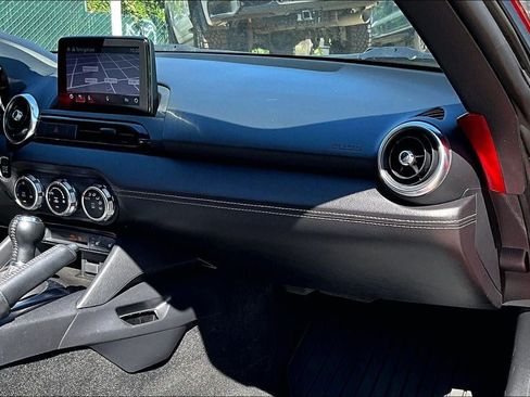 Used 2023 MAZDA MX-5 Miata Grand Touring RWD image 16