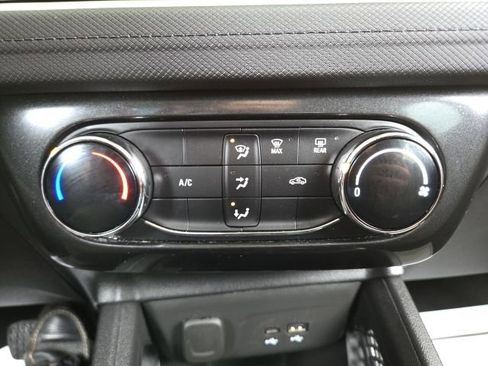 Used 2025 Chevrolet TrailBlazer LT AWD/4WD image 10