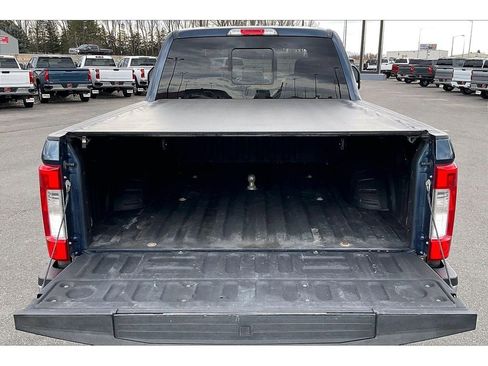 Used 2017 Ford F350 Lariat w/ Chrome Package image 10