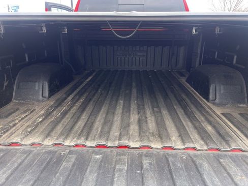 Used 2019 GMC Sierra 1500 Elevation w/ Elevation Value Package AWD/4WD image 12