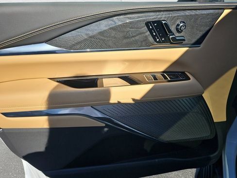 New 2026 Cadillac Escalade IQL Sport 2 w/ LPO, ONYX Package image 28