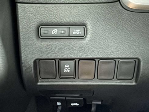 Used 2019 Nissan Murano SV AWD/4WD image 23