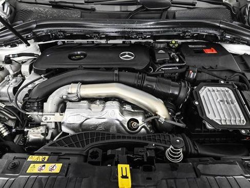 Certified 2025 Mercedes-Benz GLA 250 4MATIC image 24