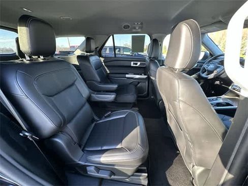 Used 2023 Ford Explorer XLT w/ Equipment Group 202A image 23