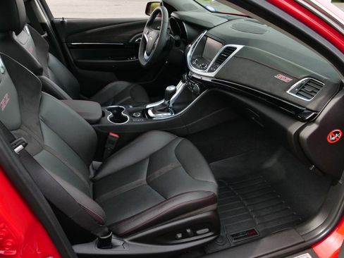 Used 2015 Chevrolet SS RWD image 30