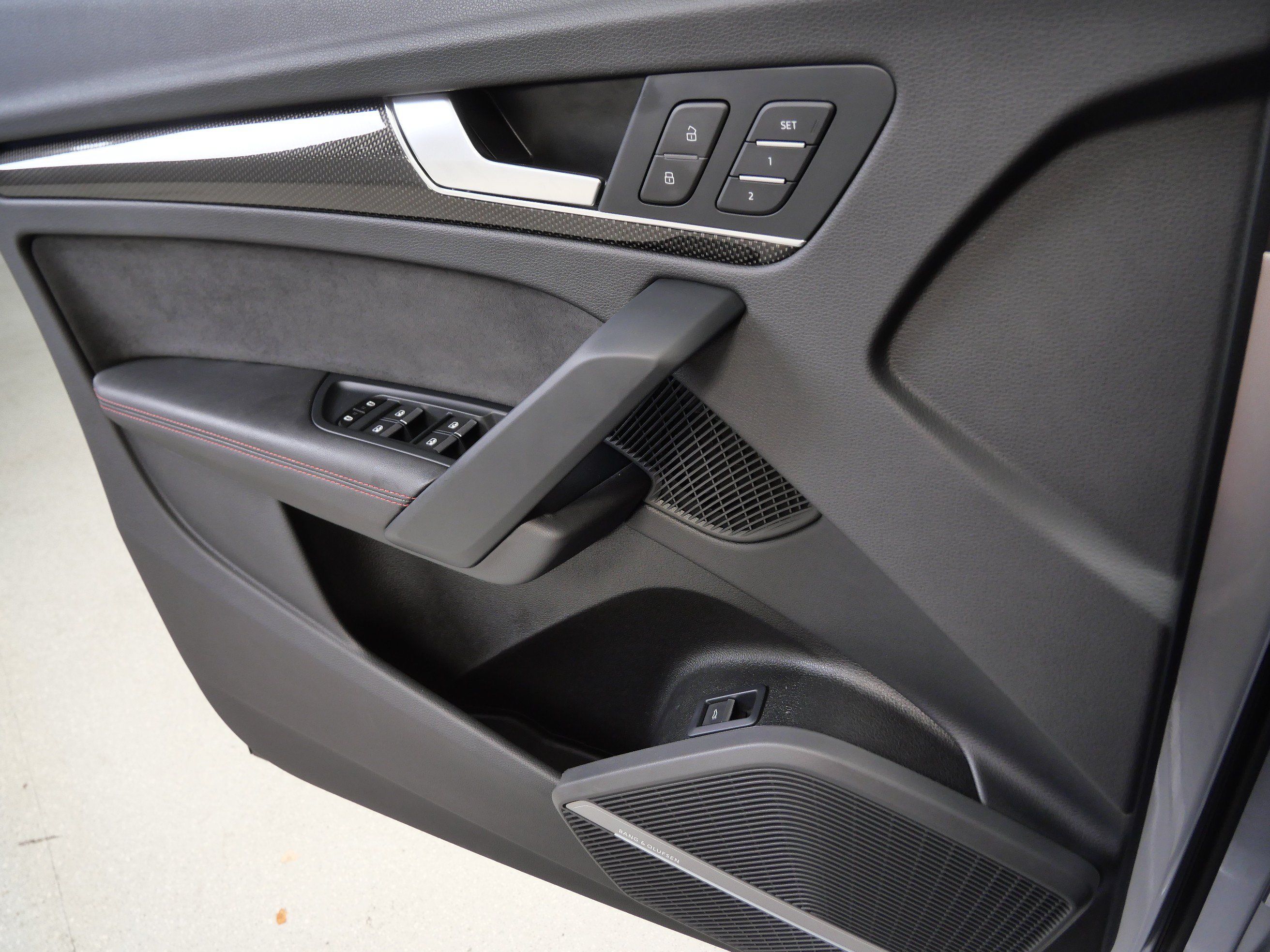 Used 2023 Audi SQ5 Prestige w/ Prestige Package AWD/4WD image 29
