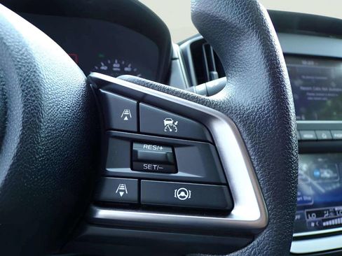 Certified 2025 Subaru Impreza 2.0i image 19