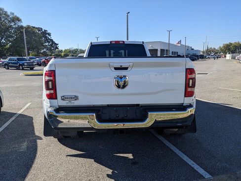 Used 2022 RAM 3500 Limited image 19
