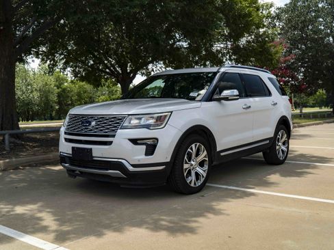 Used 2018 Ford Explorer Platinum AWD/4WD image 5