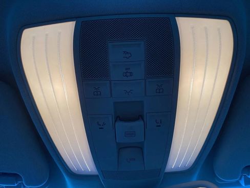 Used 2013 Mercedes-Benz E 350 E 350 4MATIC Sedan 4D image 18