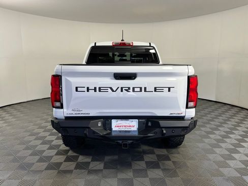 Certified 2024 Chevrolet Colorado ZR2 w/ ZR2 Convenience Package III AWD/4WD image 8