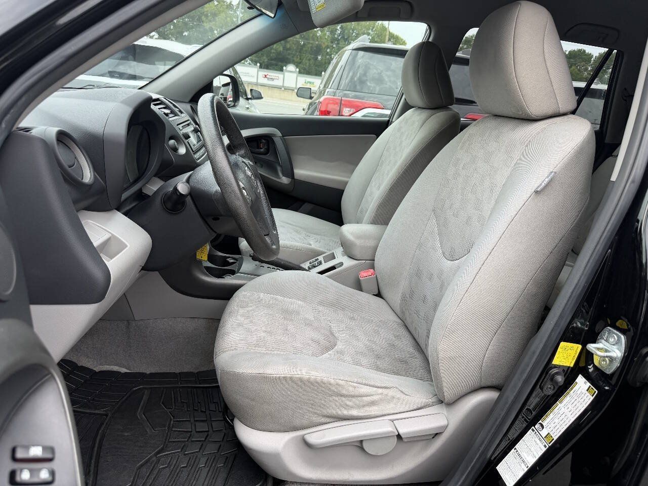 Used 2012 Toyota RAV4 4WD w/ Value Pkg image 8
