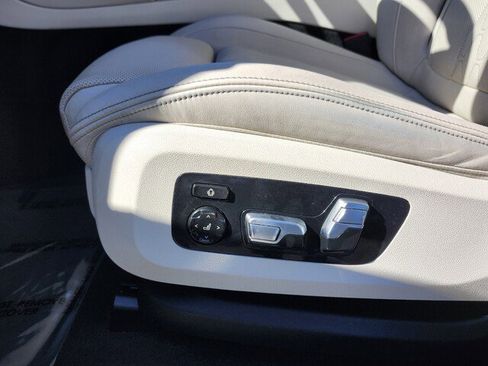 Certified 2024 BMW X6 M60i w/ Dynamic Handling Package image 10