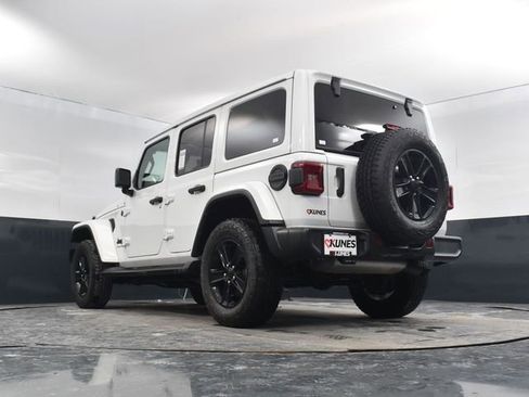 Used 2023 Jeep Wrangler Altitude image 46