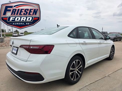 Used 2024 Volkswagen Jetta Sport FWD image 7