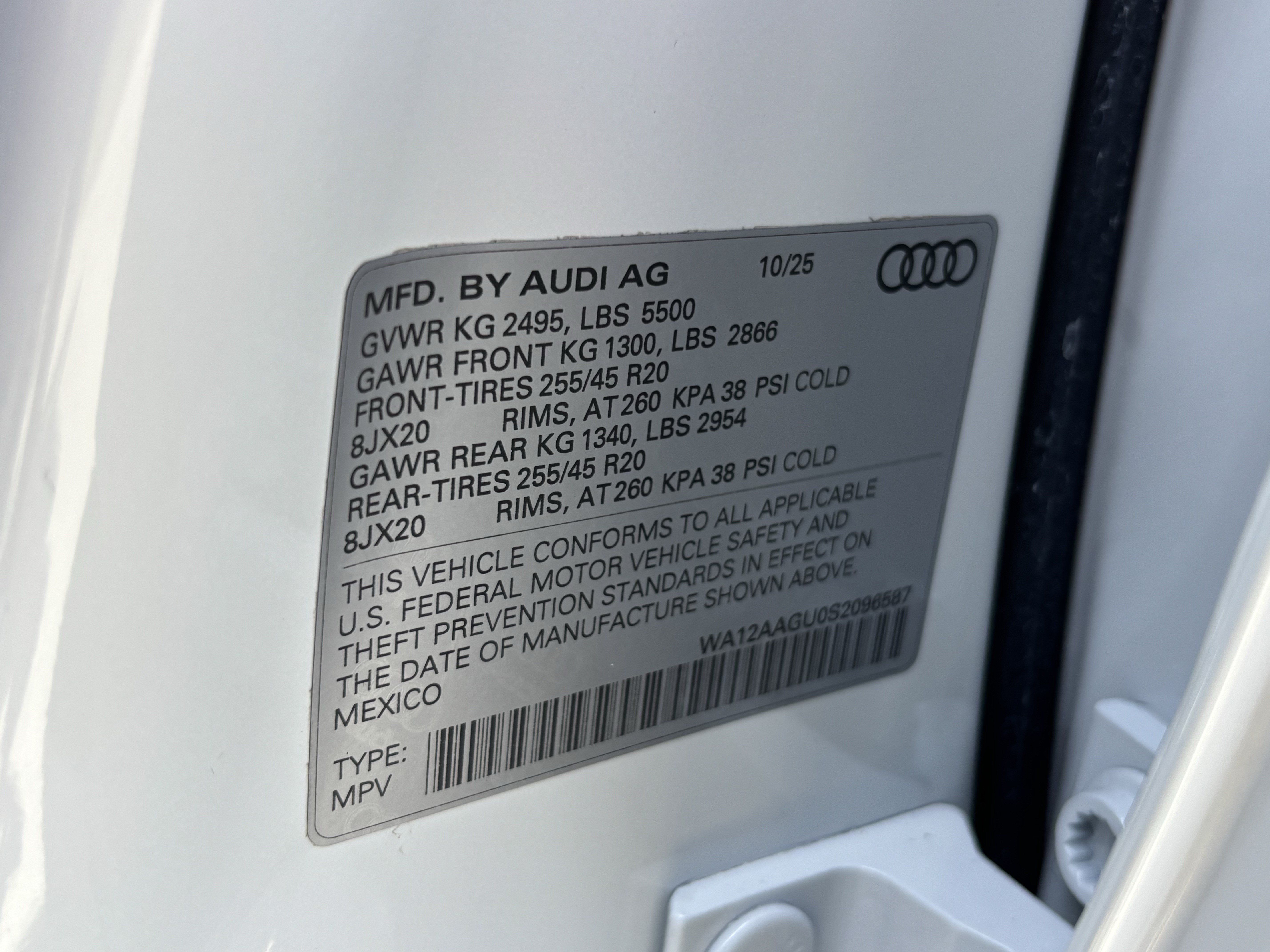 Certified 2025 Audi Q5 Premium AWD/4WD image 37