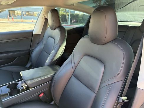 Used 2020 Tesla Model 3 Standard Range Plus image 28