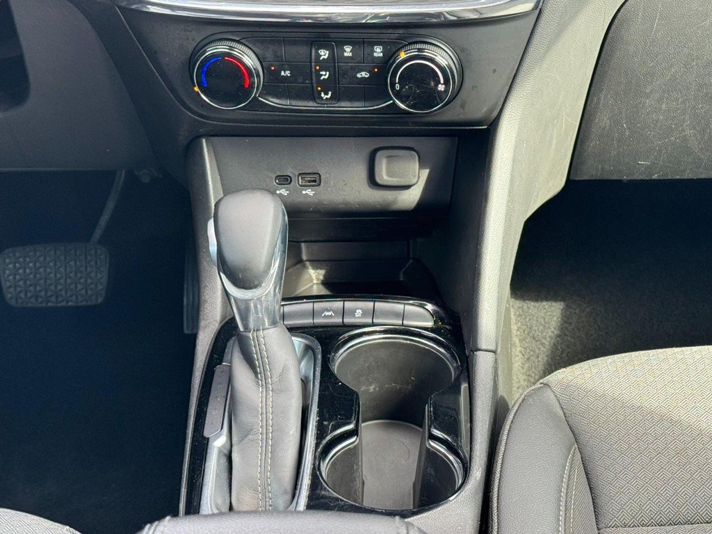 Used 2025 Buick Encore GX Preferred FWD image 17