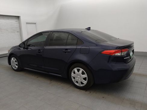 Used 2022 Toyota Corolla LE image 3