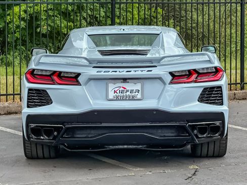 Used 2024 Chevrolet Corvette Stingray Premium Conv w/ Z51 Performance Package RWD image 4