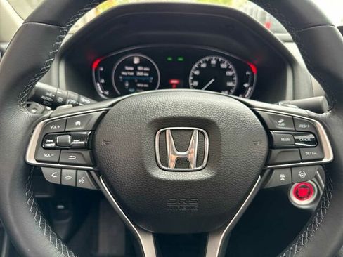 Used 2018 Honda Accord Touring image 28